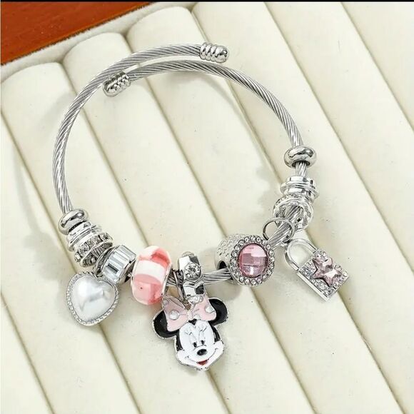 Disney Minnie Mouse Charm Bracelet - Picture 1 of 3